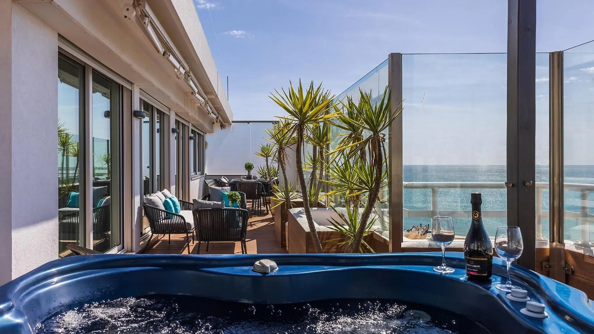 Phenthouse Monaco-Albufeira City Center-Sea View 0*, Albufeira